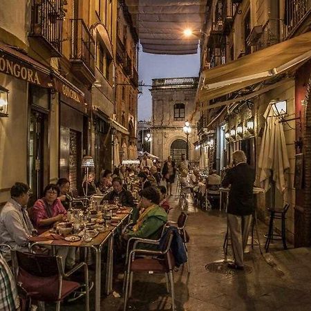 Atico Con Piscina Junto Catedral De Sevilla Екстериор снимка