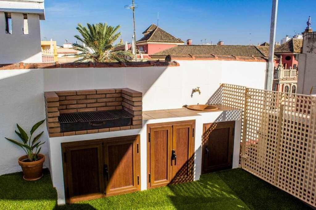 Atico Con Piscina Junto Catedral De Sevilla Екстериор снимка