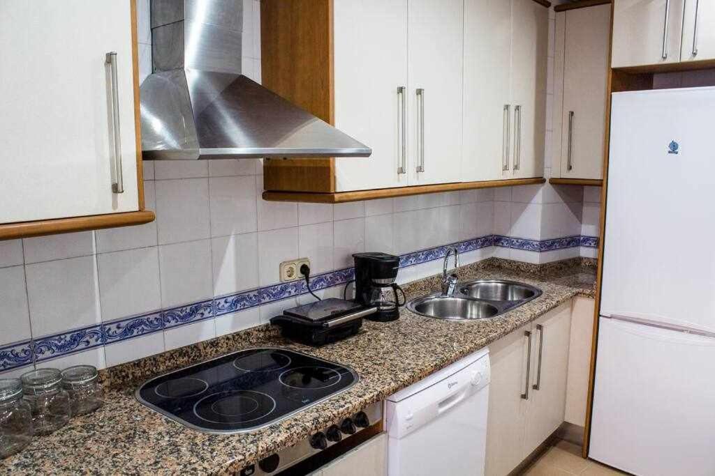 Atico Con Piscina Junto Catedral De Sevilla Екстериор снимка