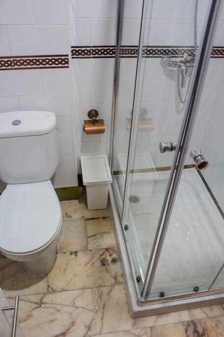 Atico Con Piscina Junto Catedral De Sevilla Екстериор снимка