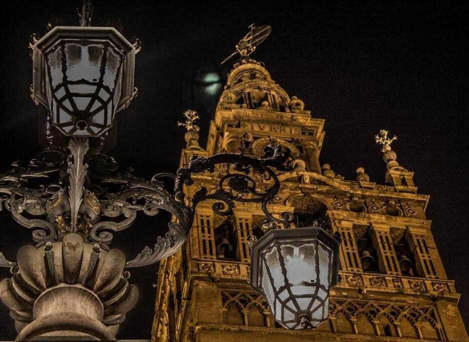 Atico Con Piscina Junto Catedral De Sevilla Екстериор снимка